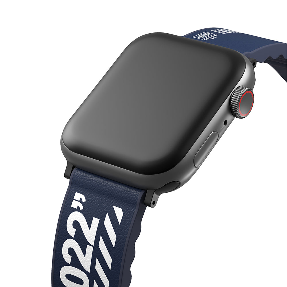 Apple Watch 42/44/45/46/49mm Uyumlu SkinArma Taihi Sora Yazı Desenli Deri Görünümlü Silikon Kordon