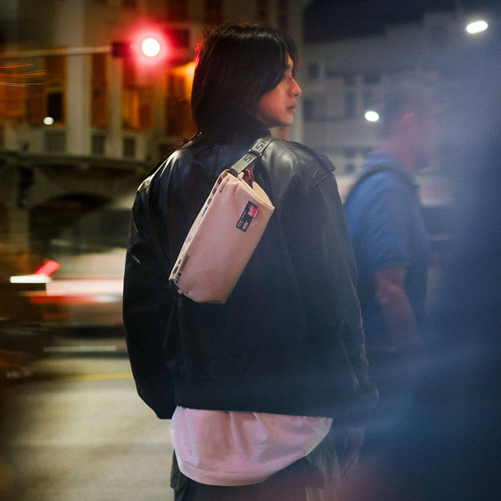 Skinarma Crossbody Fardel Shoulder&Back&Waist Designed Daily Sports Crossbody Bag