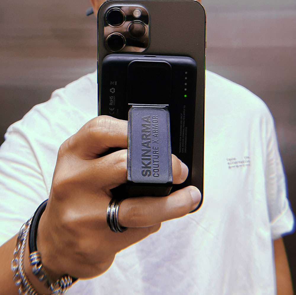 SkinArma Kira Kobai Holografik Tasarımlı Standlı Wireless Mag-Şarj ve PD Hızlı Şarj Özellikli Powerbank Kablosuz 15W PD 20W 5000mAh