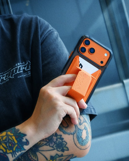 Skinarma Kado Haxa Serisi Standlı Deri Görünümlü Manyetik Kartlık