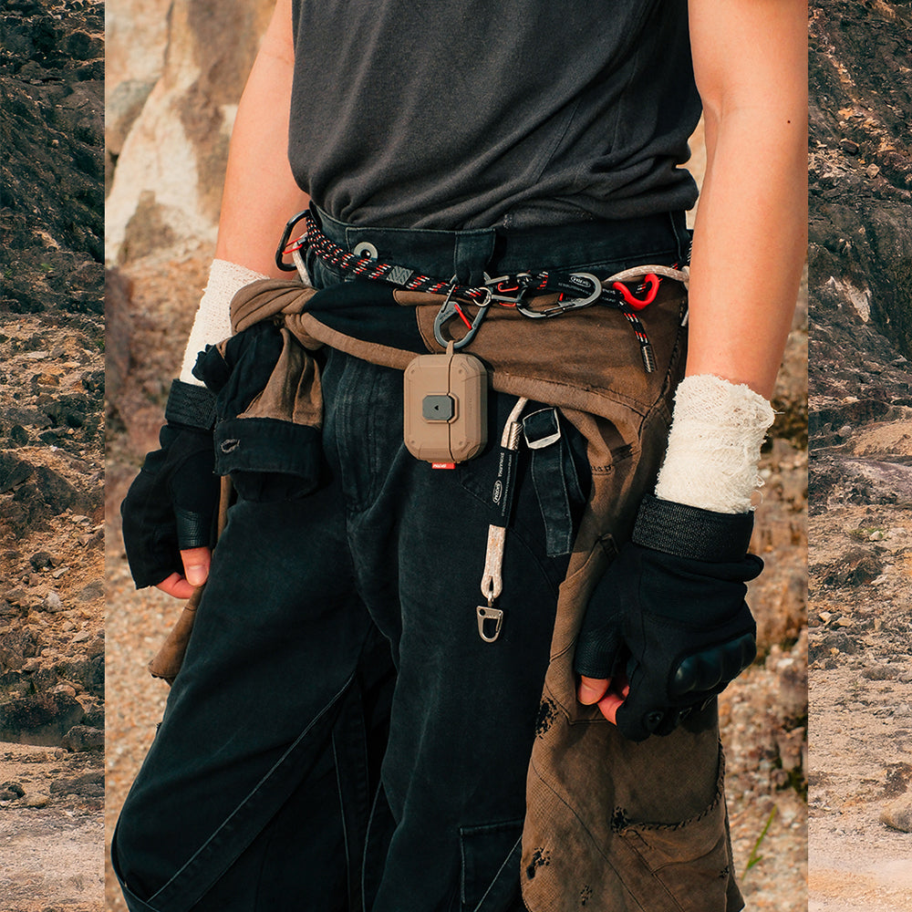 Airpods Pro 3. Nesil Uyumlu Kılıf Airbagli Yivli Köşe Kilit Tasarımlı 360 Derece Koruma Skinarma Mecha LE Kılıf